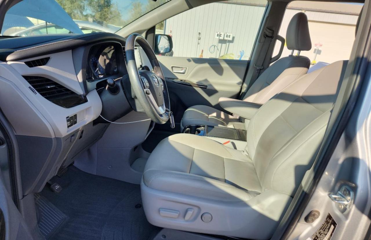 2019 TOYOTA SIENNA