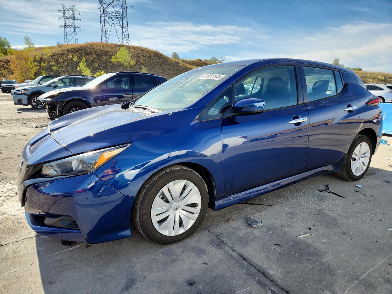 2025 NISSAN LEAF