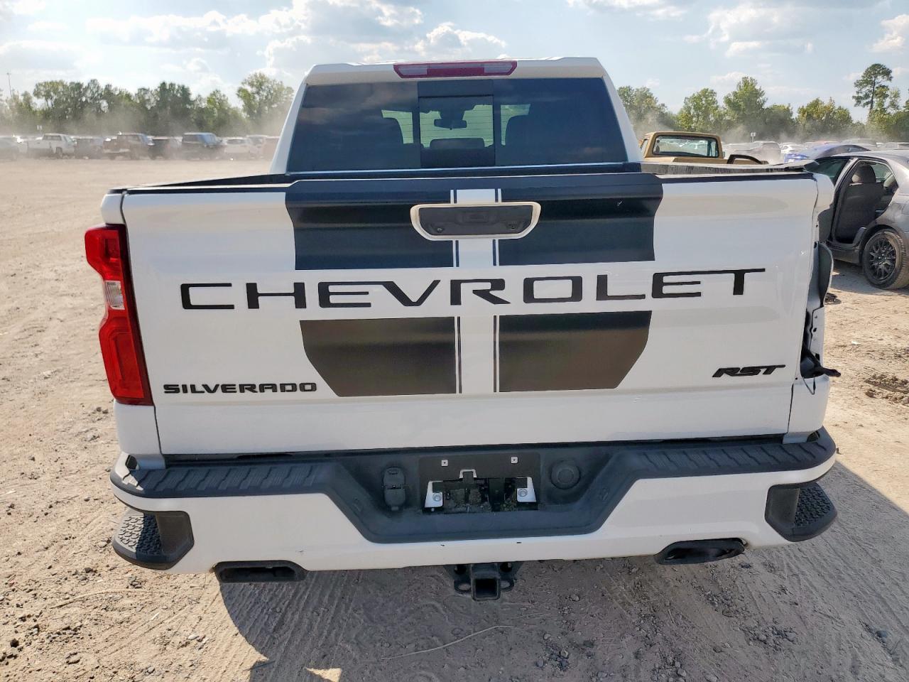 2023 CHEVROLET Silverado