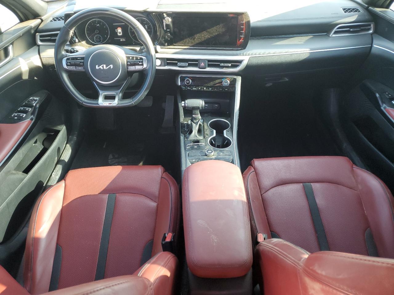 2022 KIA K5
