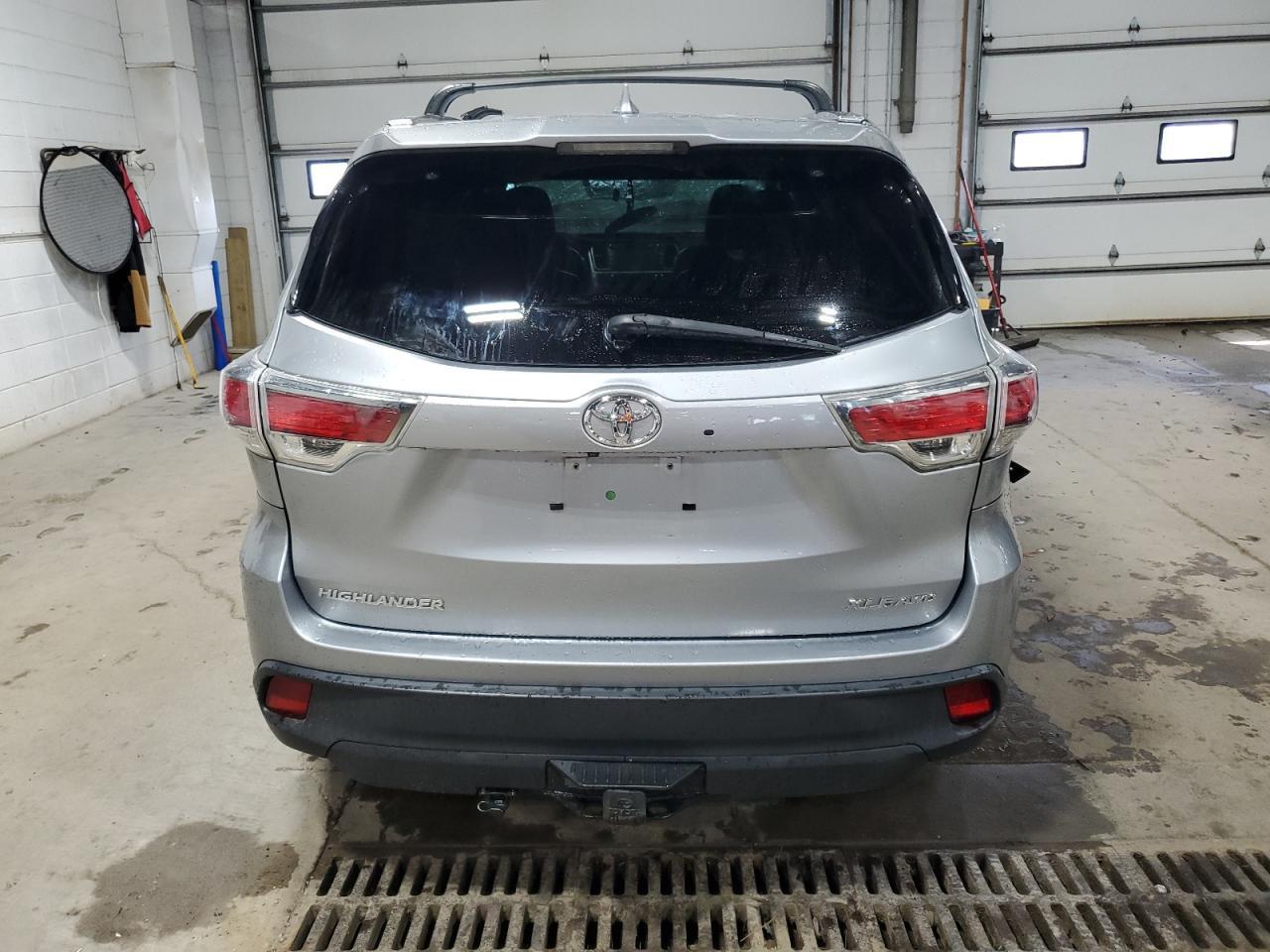 2015 TOYOTA HIGHLANDER
