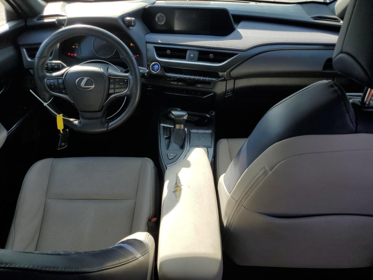 2020 LEXUS Ux