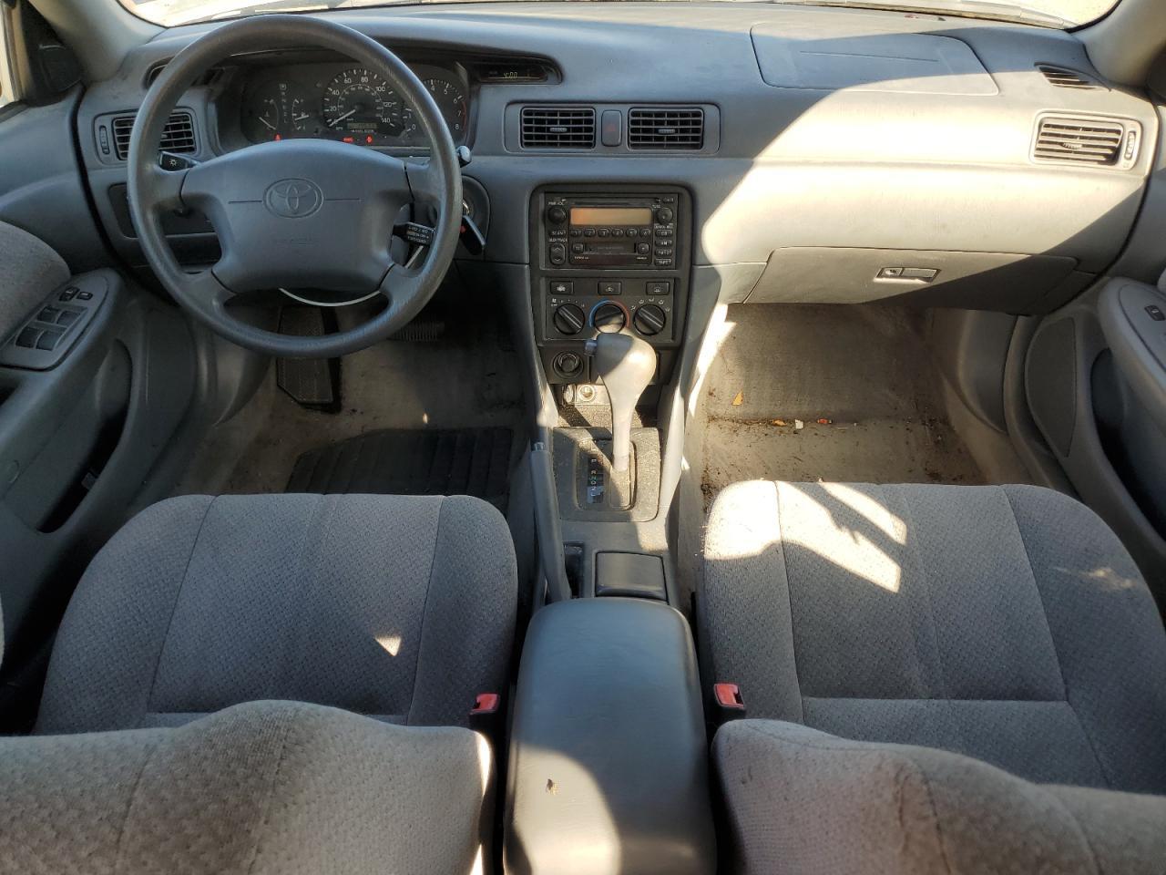 2001 TOYOTA CAMRY
