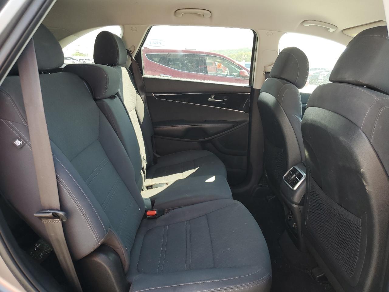 2017 KIA SORENTO