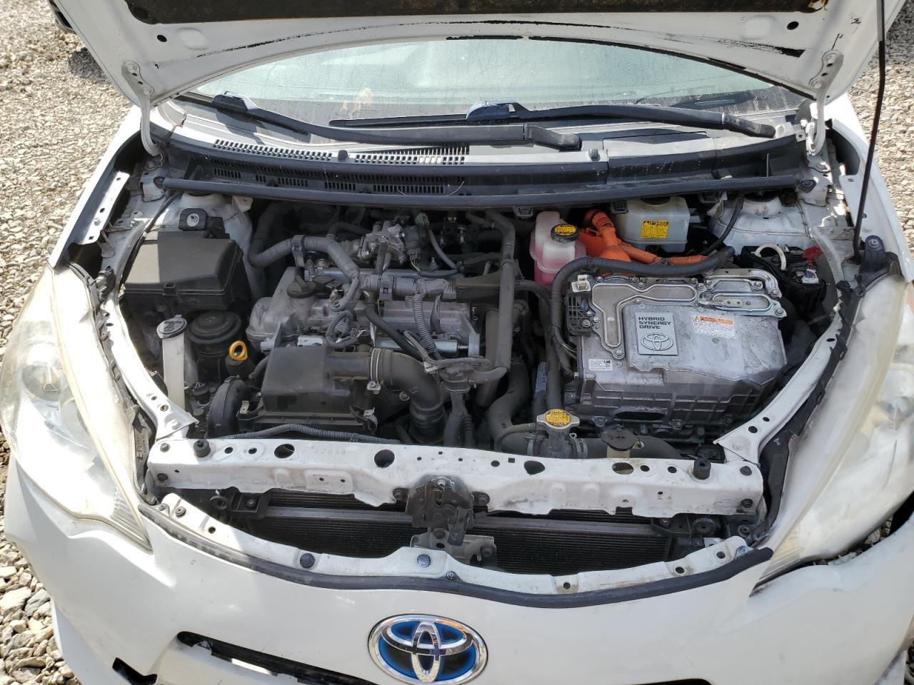 2014 TOYOTA Prius c