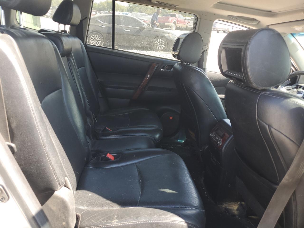 2012 TOYOTA HIGHLANDER
