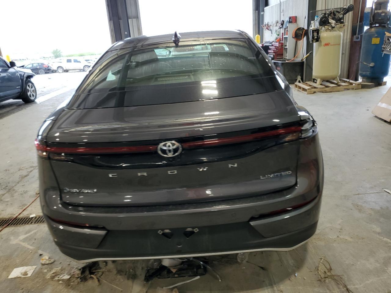 2024 TOYOTA Crown
