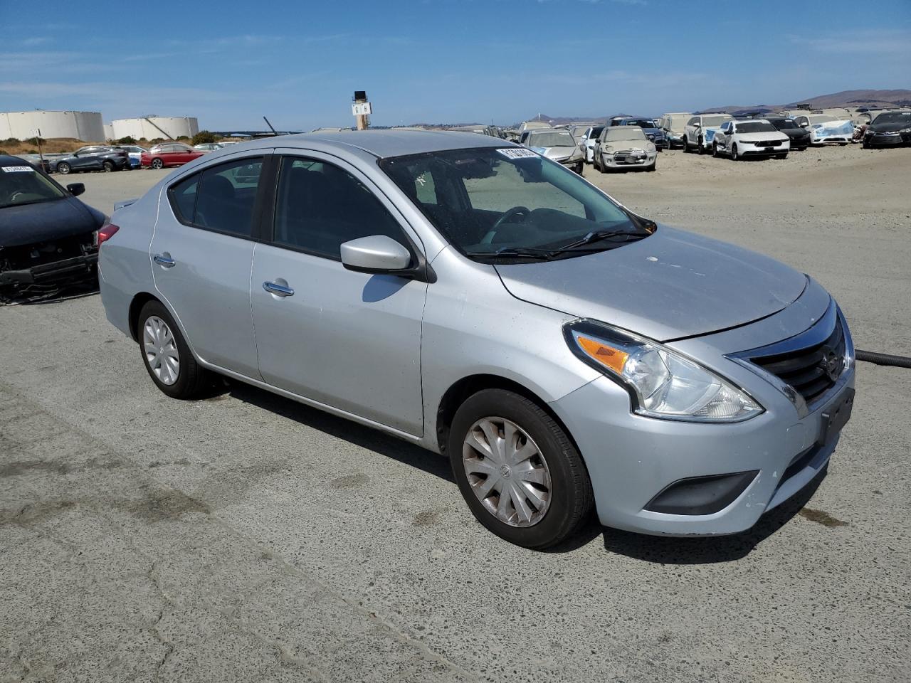 2017 NISSAN VERSA
