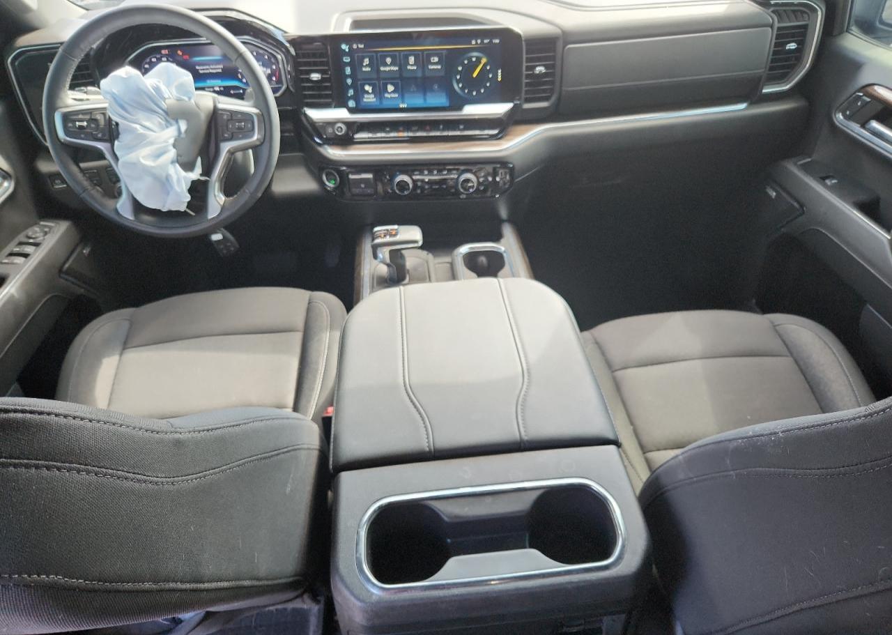 2024 CHEVROLET Silverado