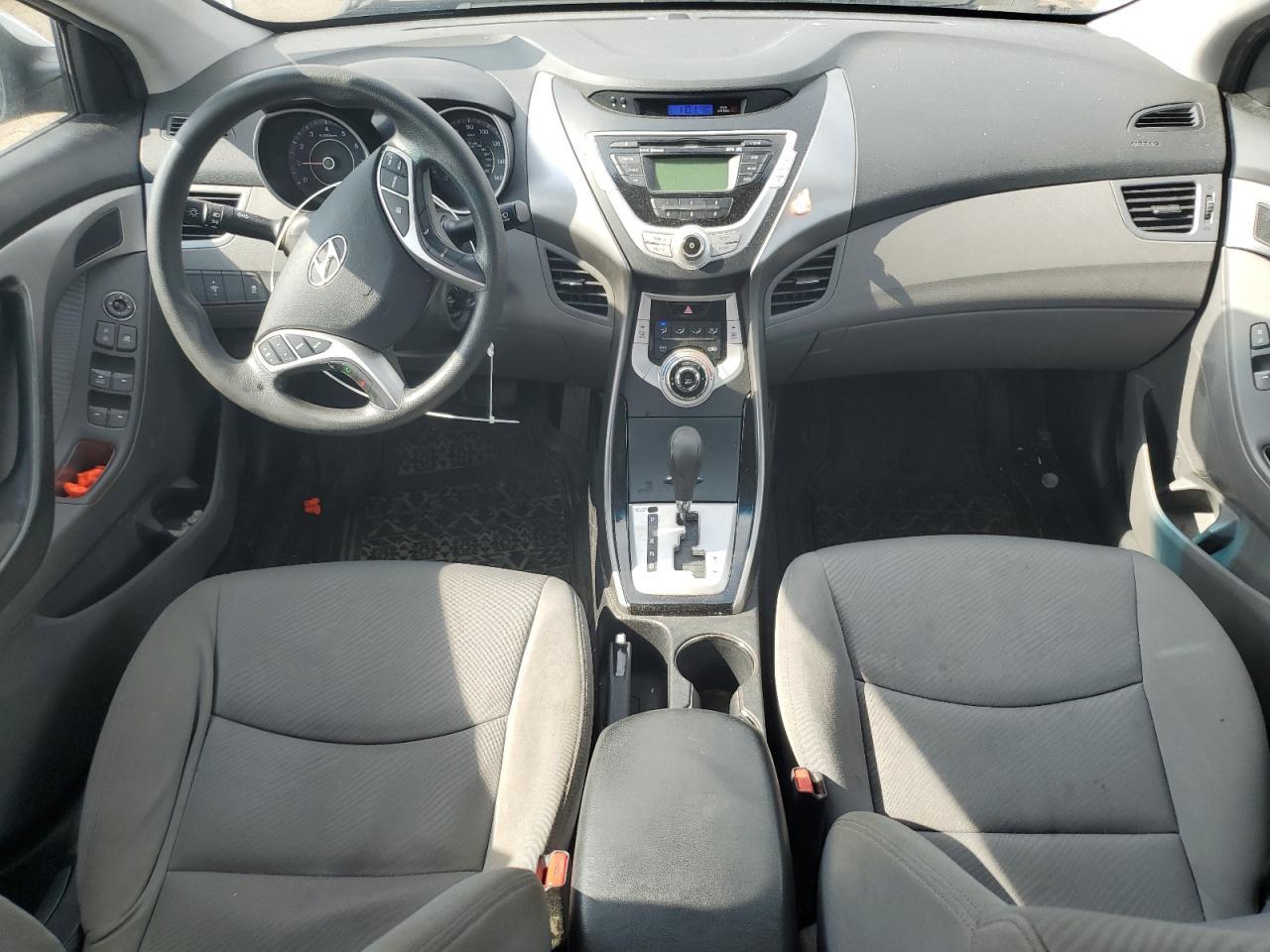 2011 HYUNDAI ELANTRA