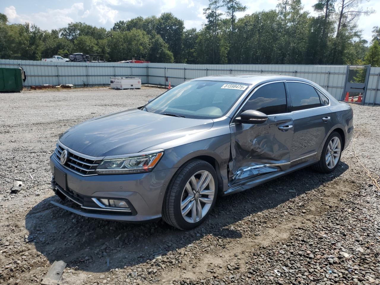 2017 VOLKSWAGEN Passat