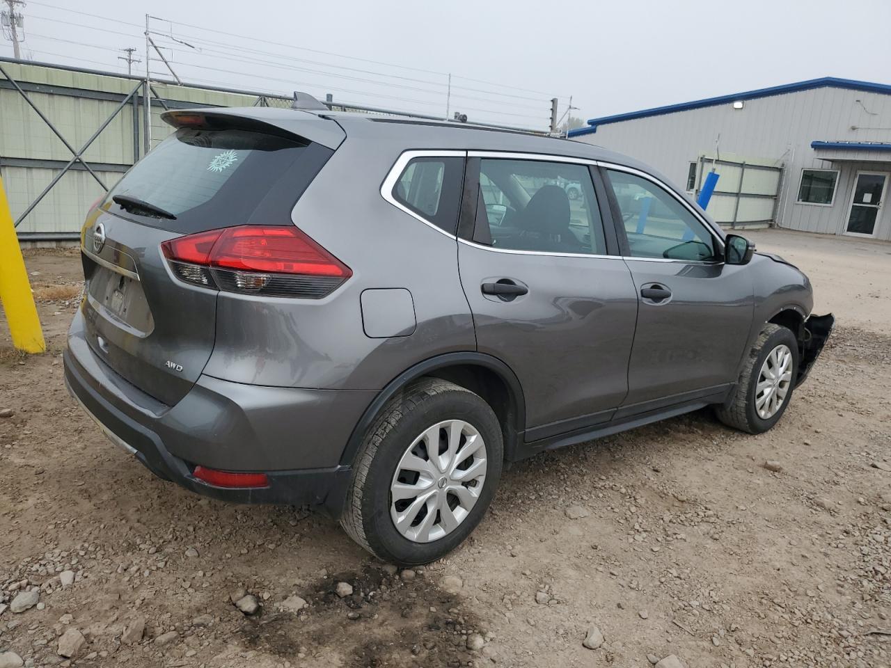 2017 NISSAN ROGUE