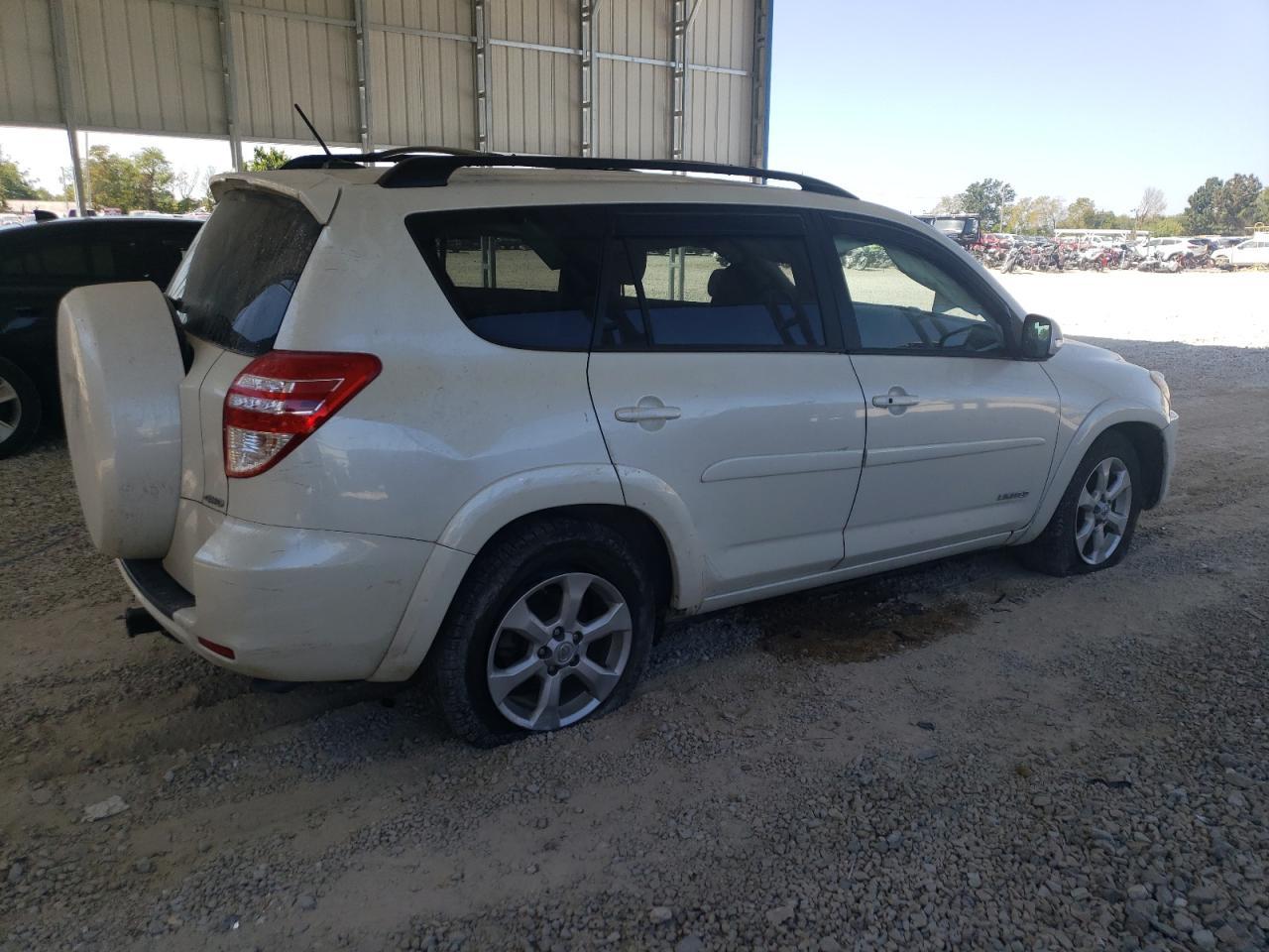 2011 TOYOTA RAV4