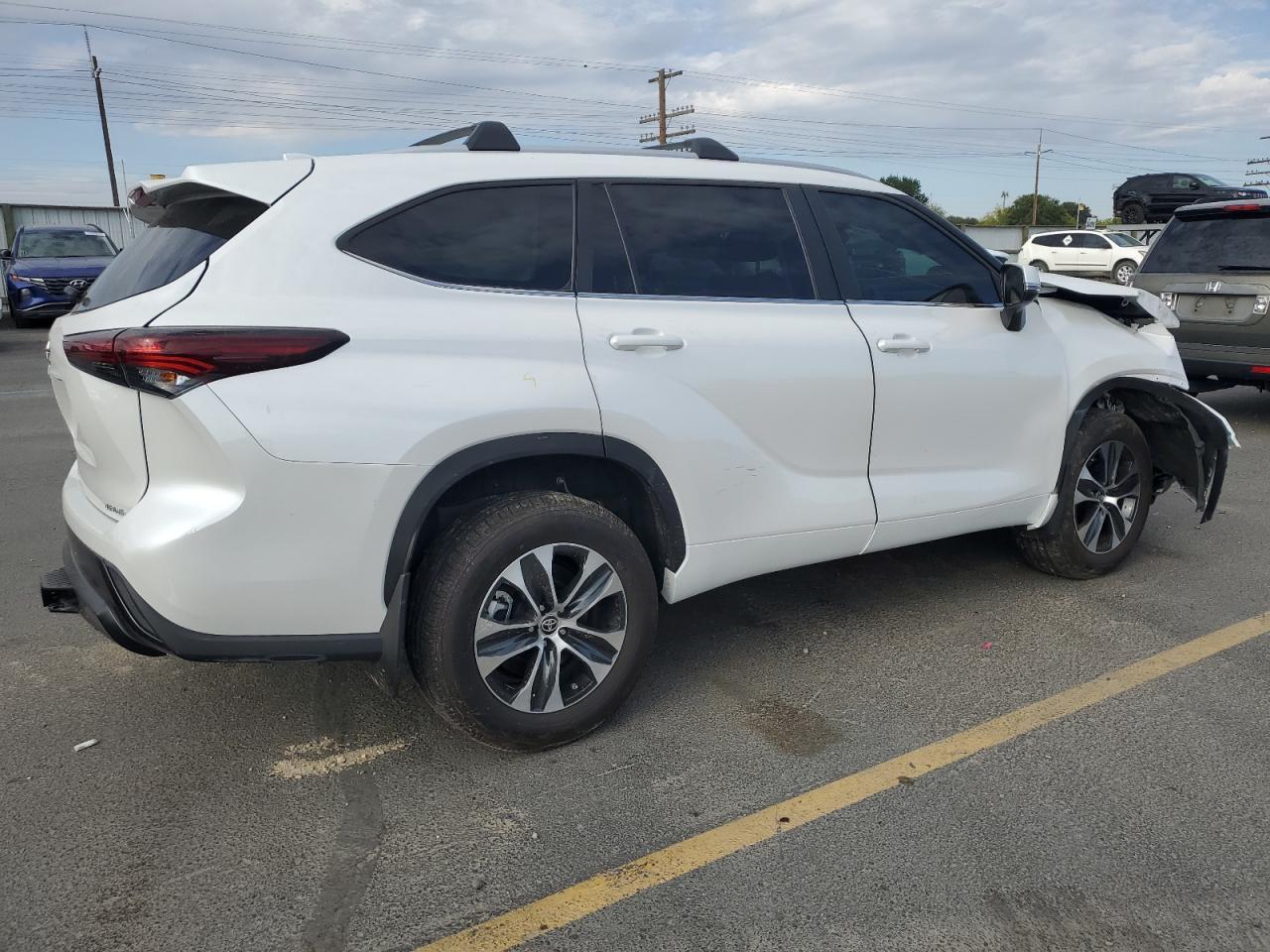 2024 TOYOTA HIGHLANDER