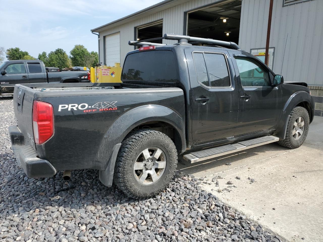 2012 NISSAN Frontier