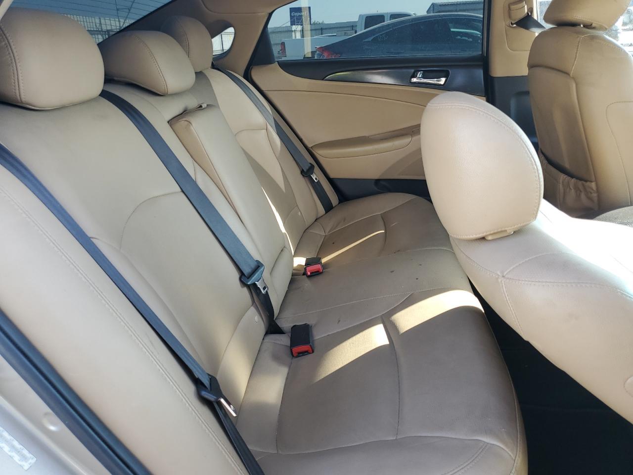 2011 HYUNDAI SONATA