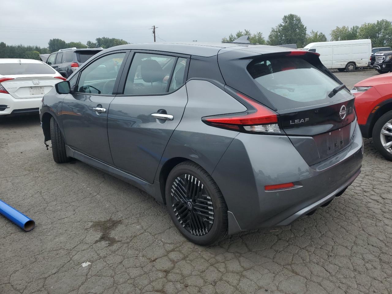 2025 NISSAN LEAF