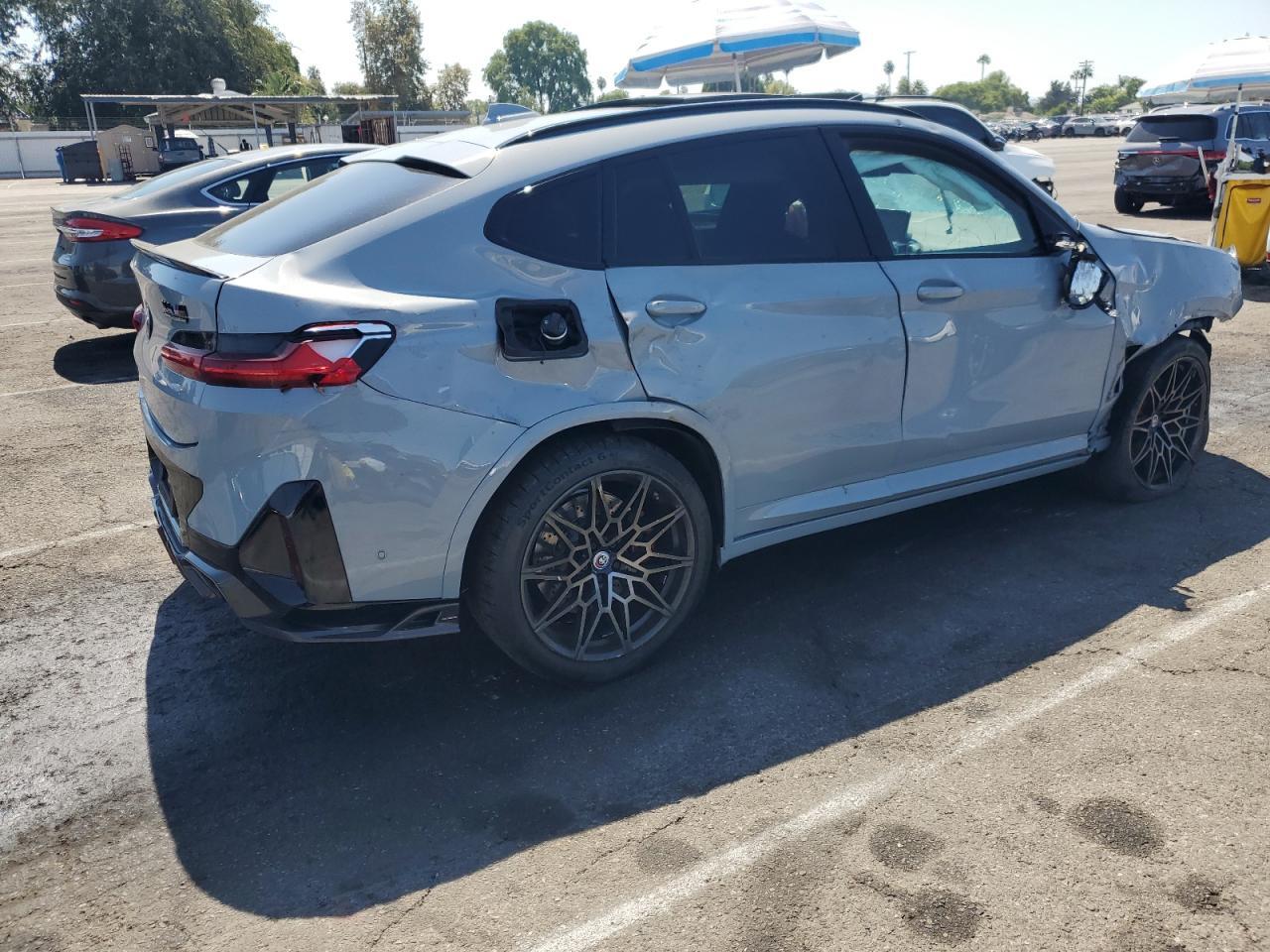 2023 BMW X4