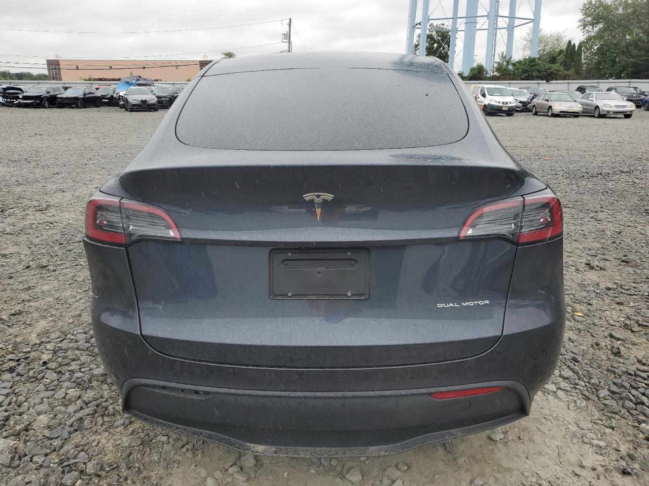 2025 TESLA MODEL Y