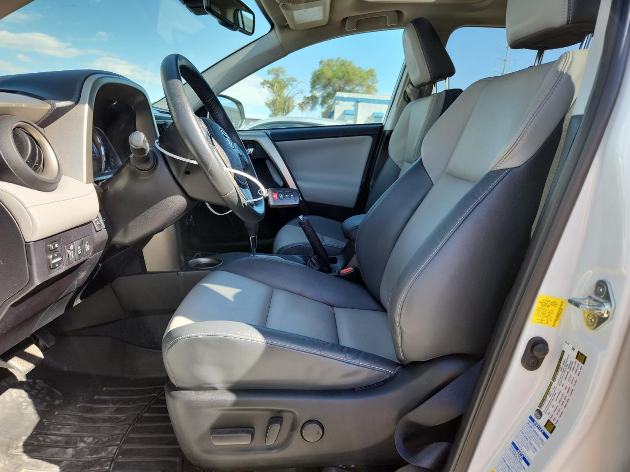 2015 TOYOTA RAV4