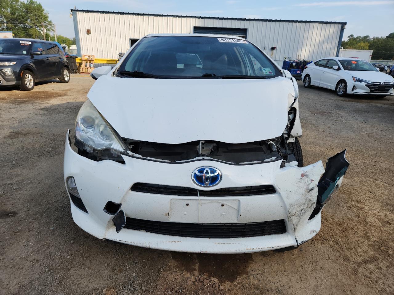 2013 TOYOTA Prius c