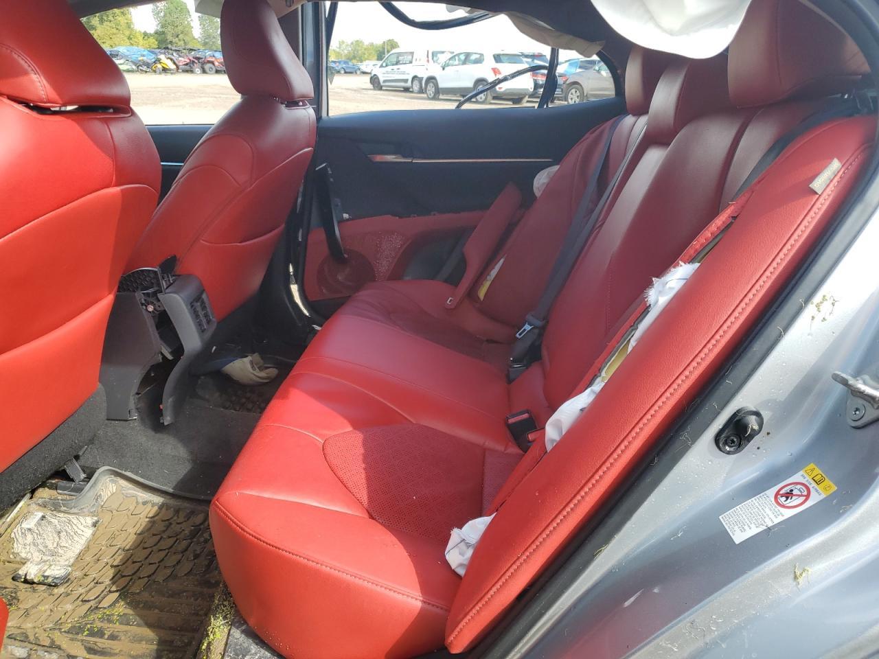 2019 TOYOTA CAMRY