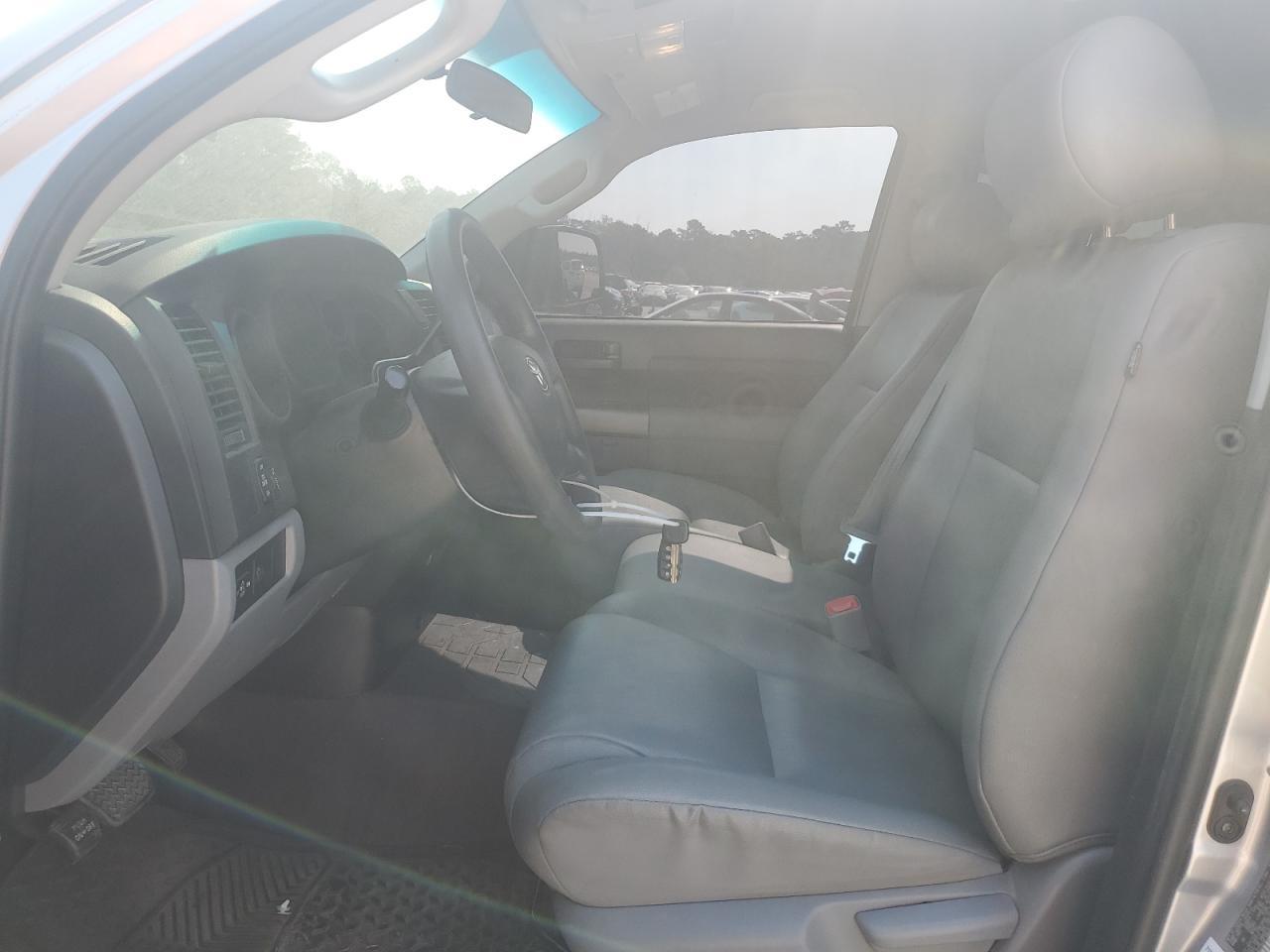 2011 TOYOTA TUNDRA