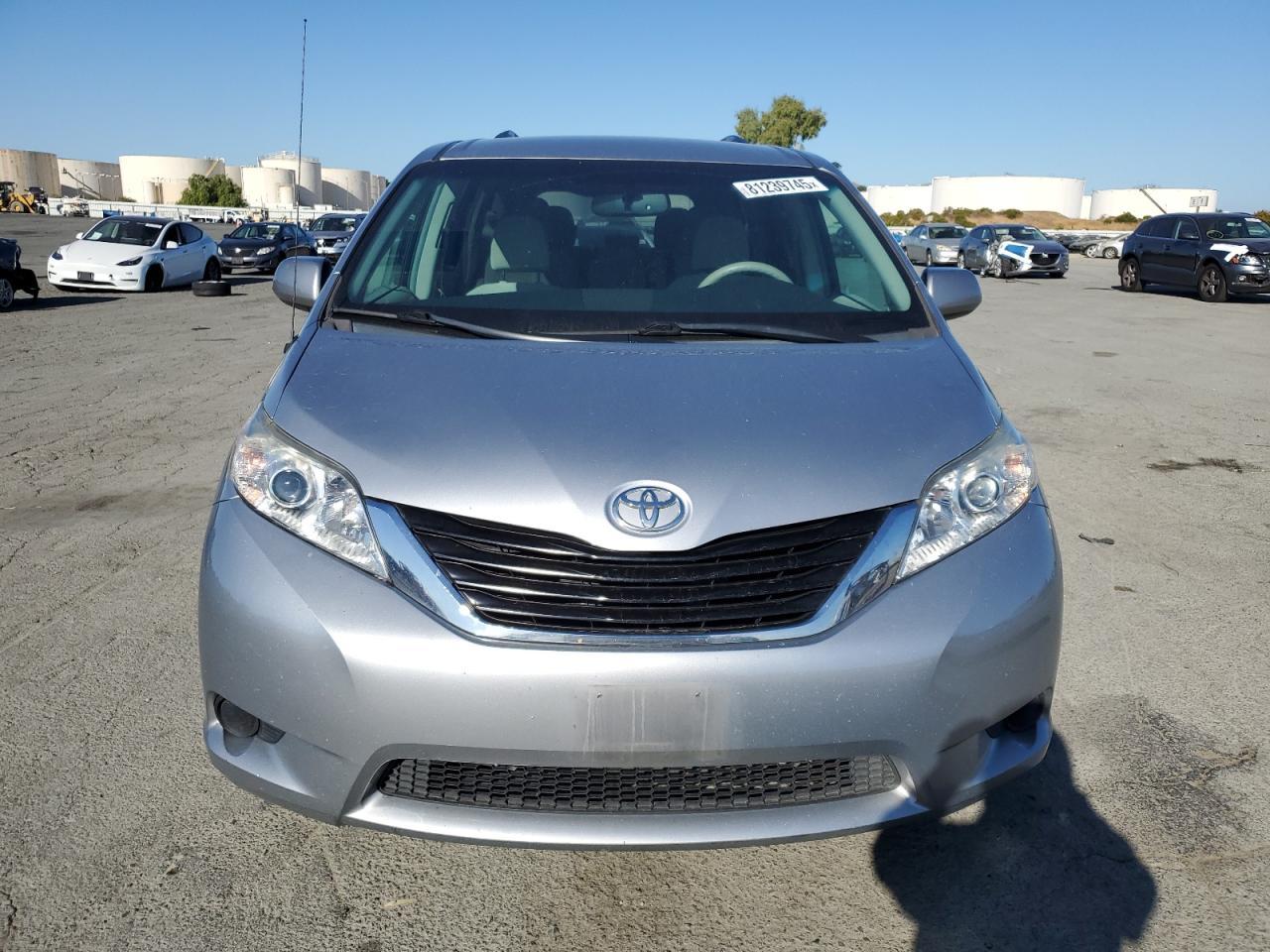 2014 TOYOTA SIENNA
