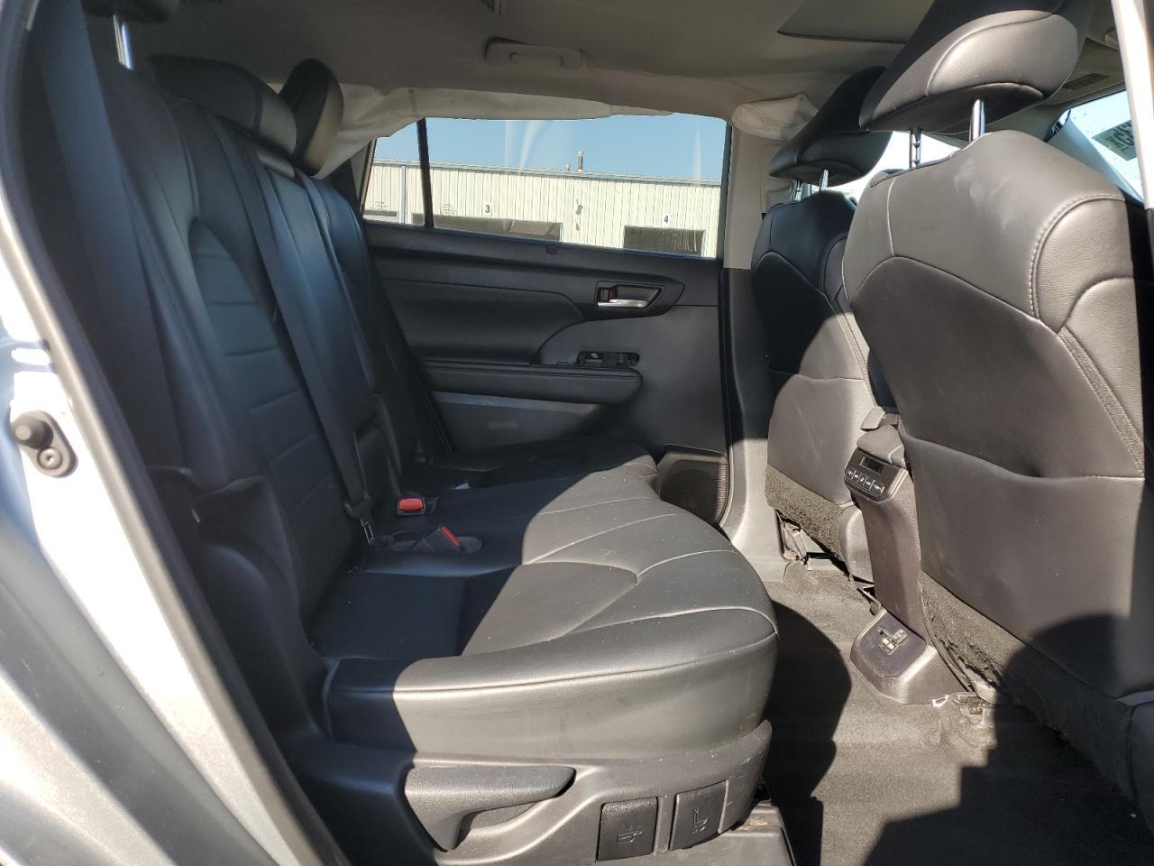 2021 TOYOTA HIGHLANDER