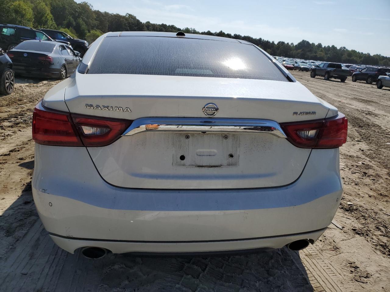 2017 NISSAN Maxima