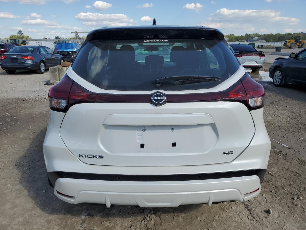 2024 NISSAN KICKS