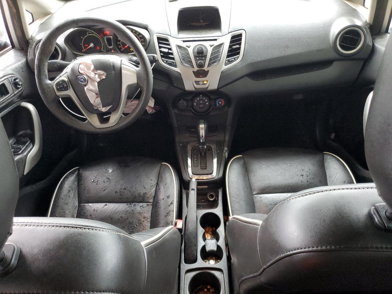 2011 FORD Fiesta