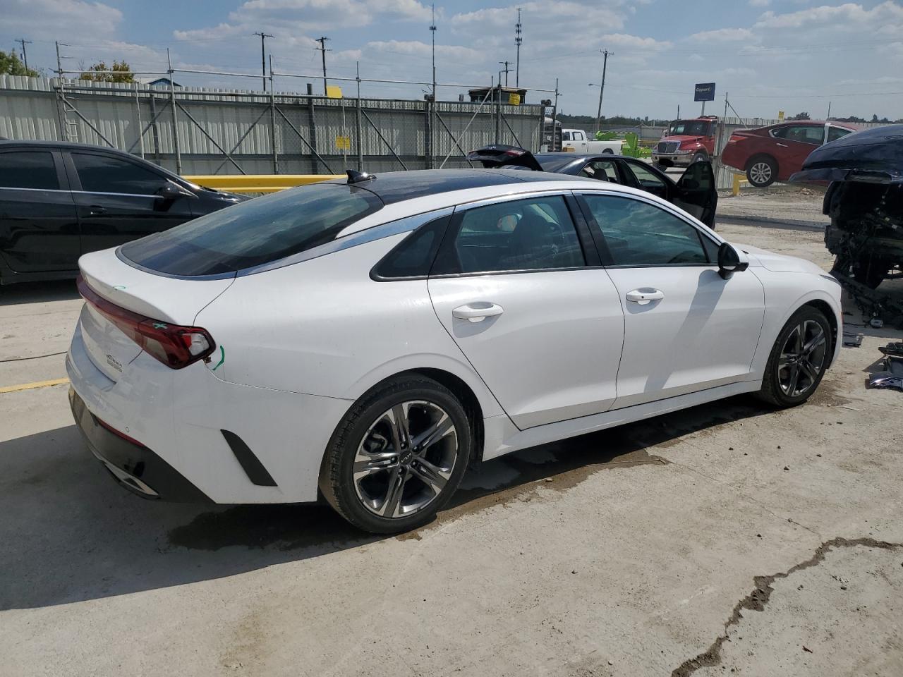 2022 KIA K5