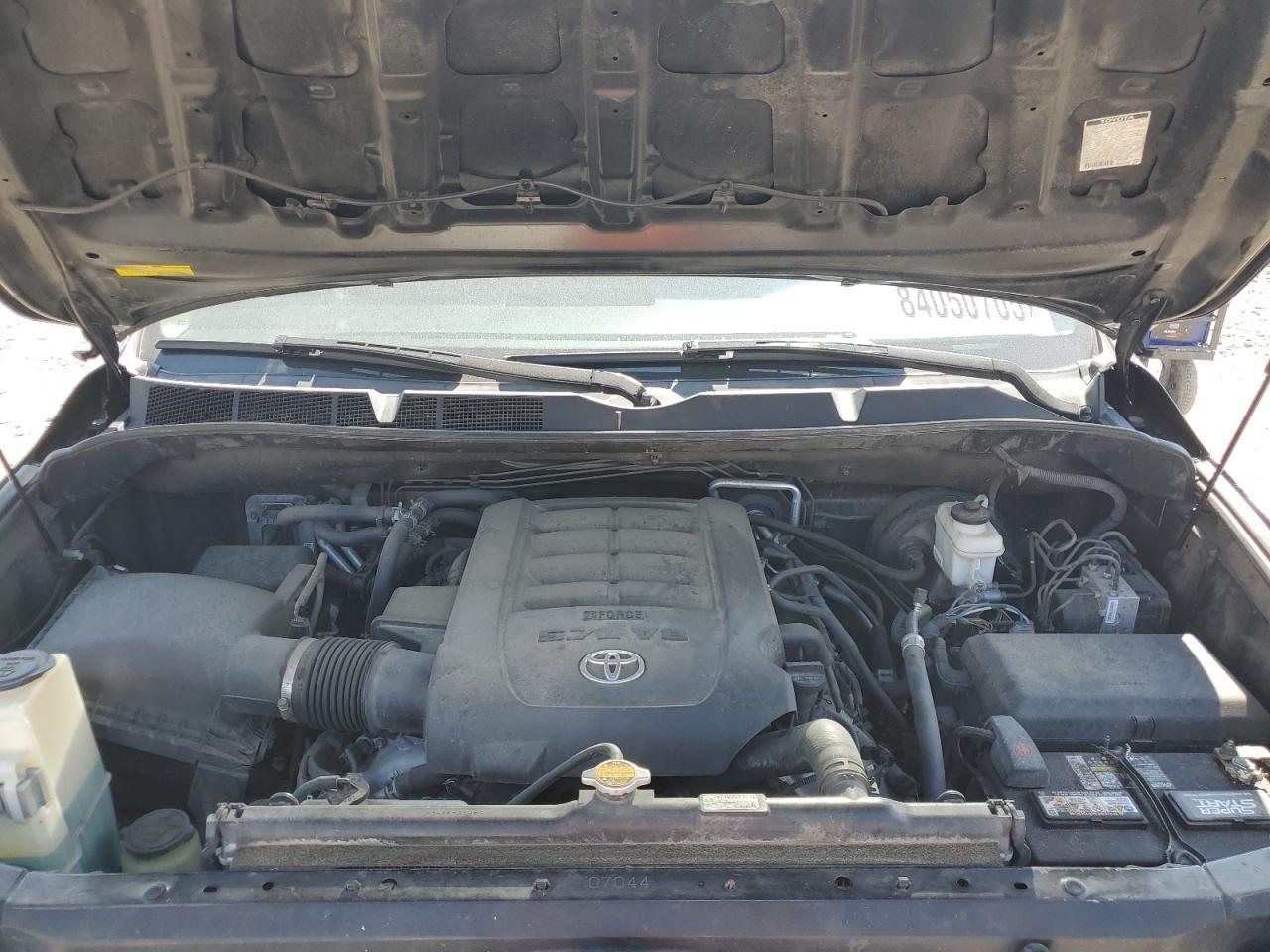 2015 TOYOTA Sequoia