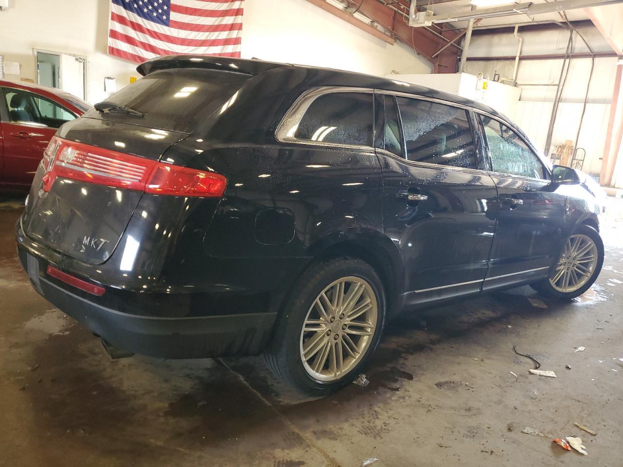 2019 LINCOLN MKT