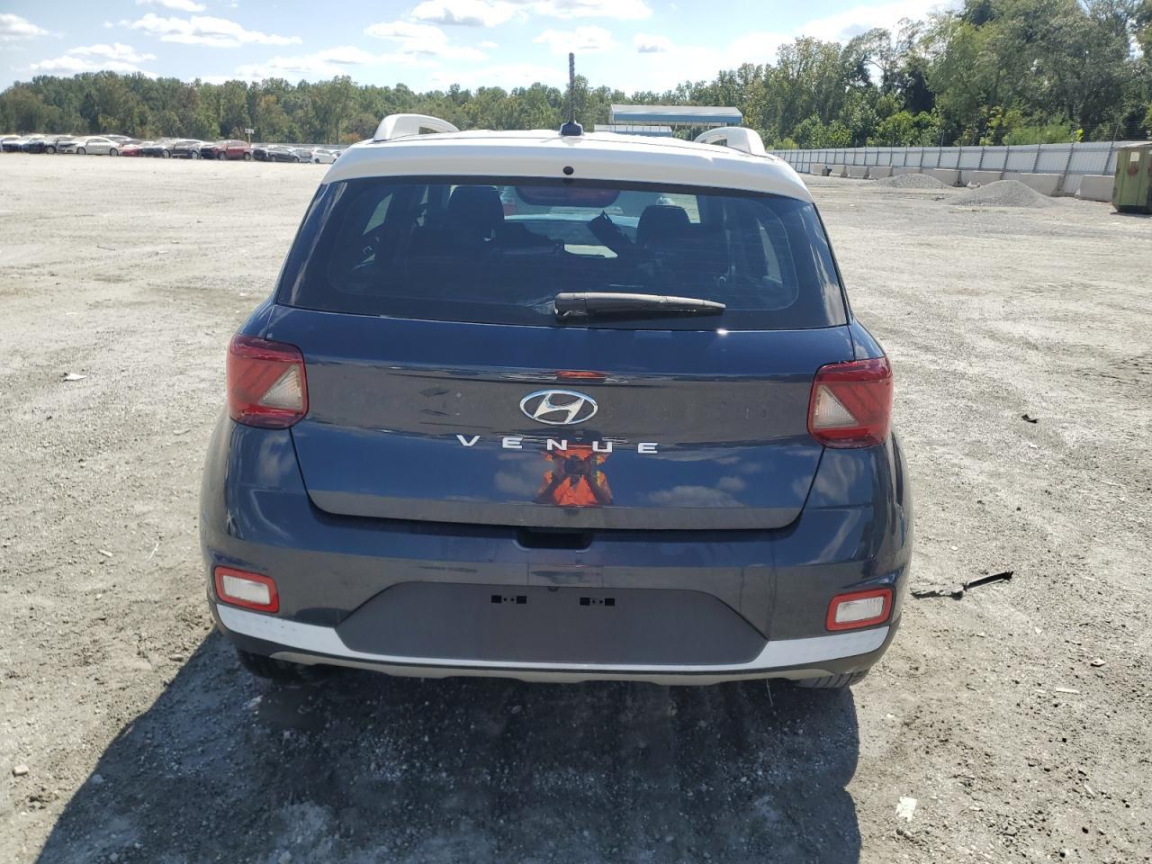 2023 HYUNDAI VENUE