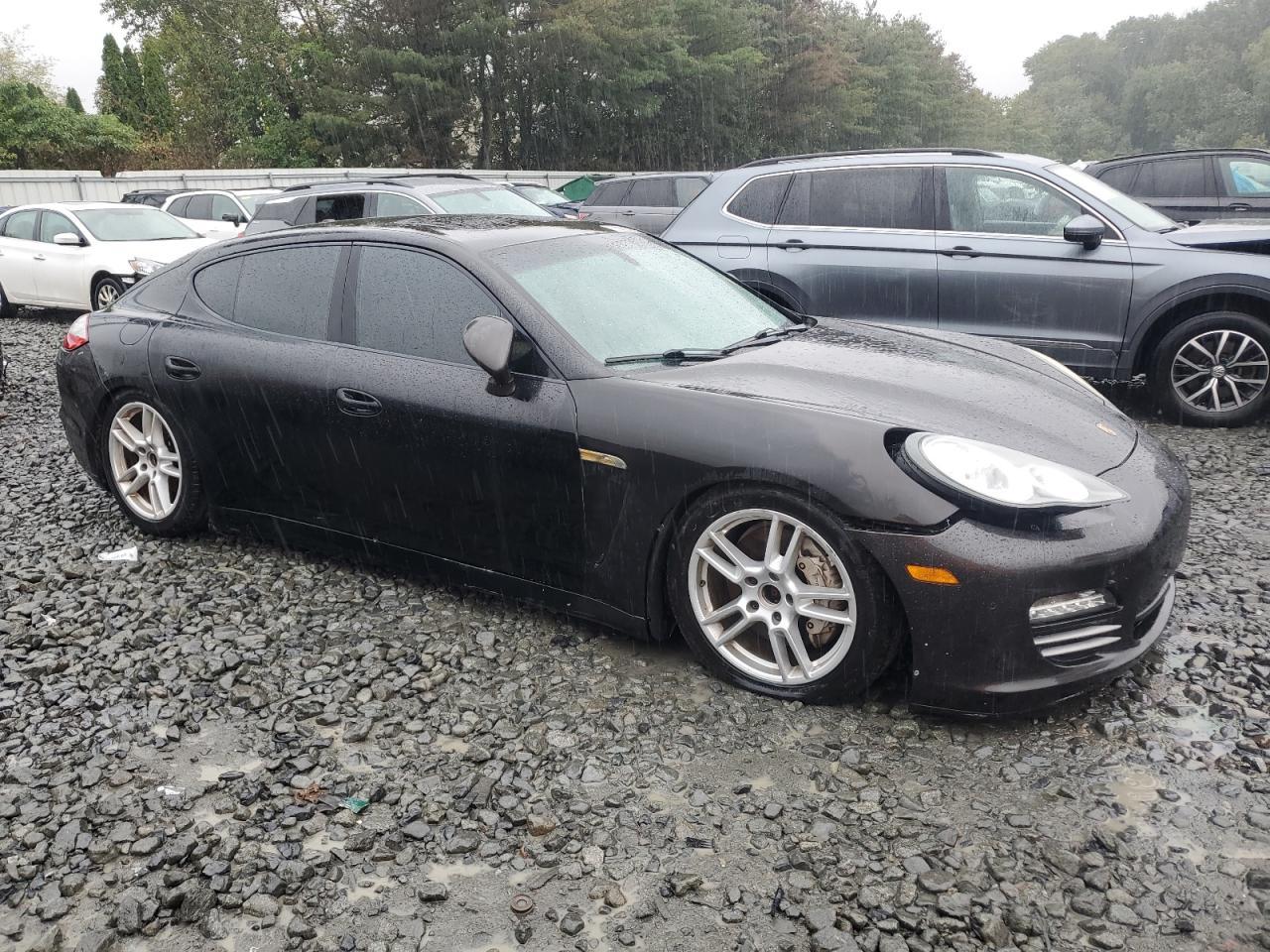 2010 PORSCHE Panamera
