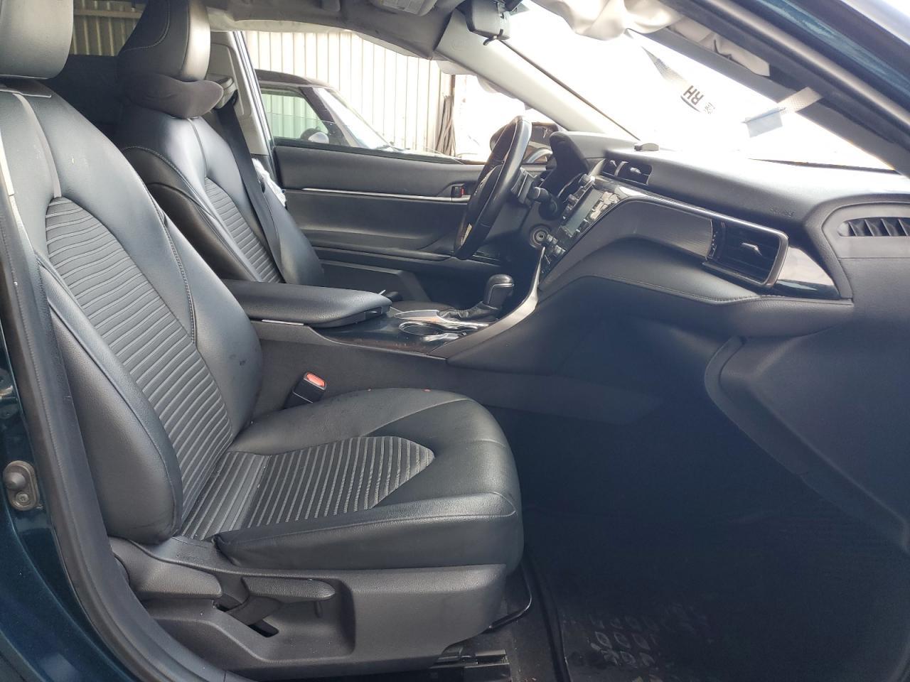 2019 TOYOTA CAMRY