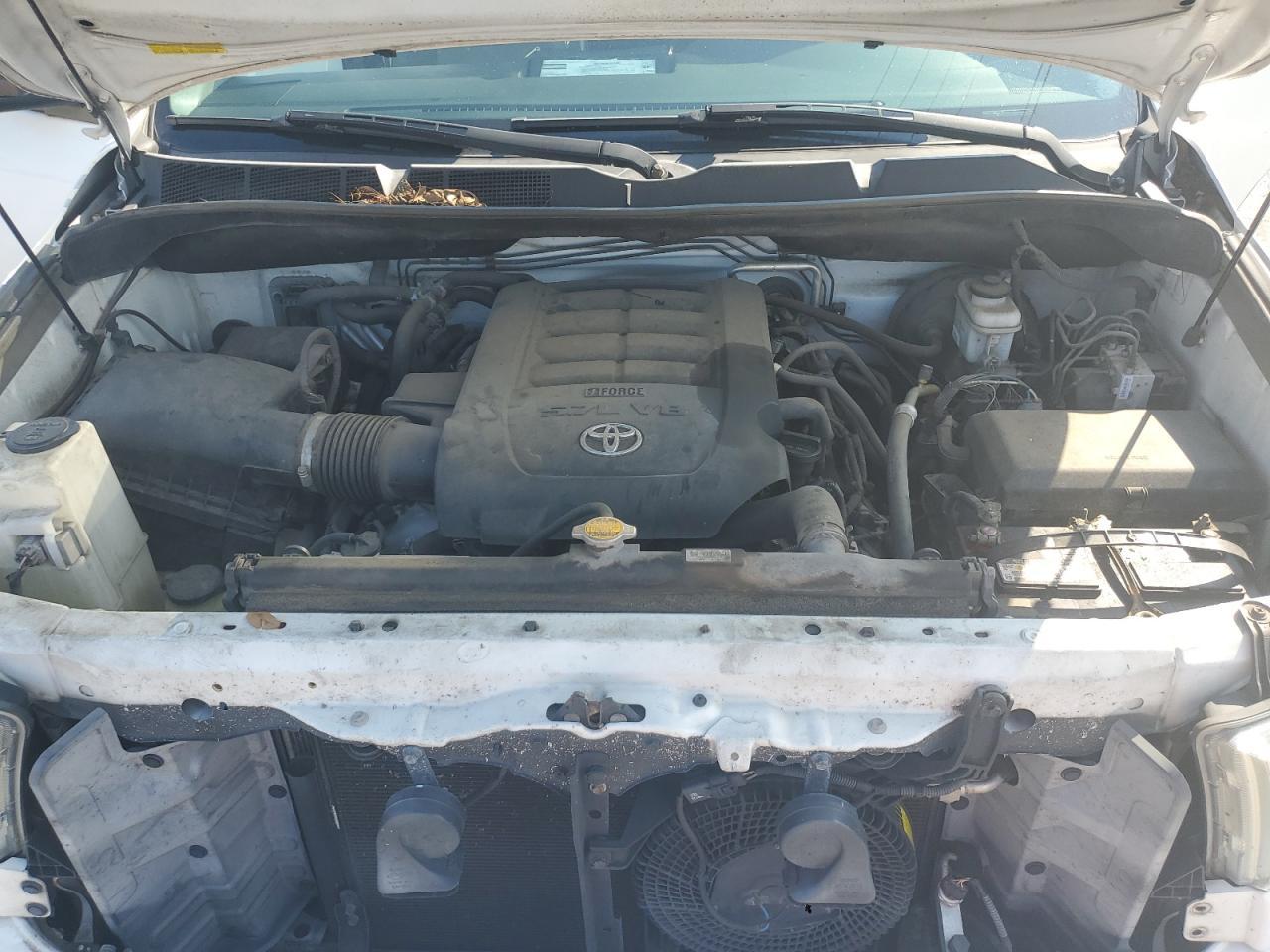 2016 TOYOTA Sequoia