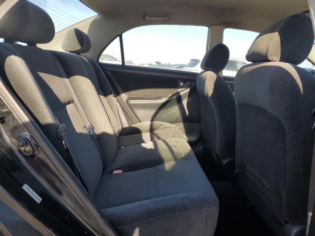2004 TOYOTA COROLLA