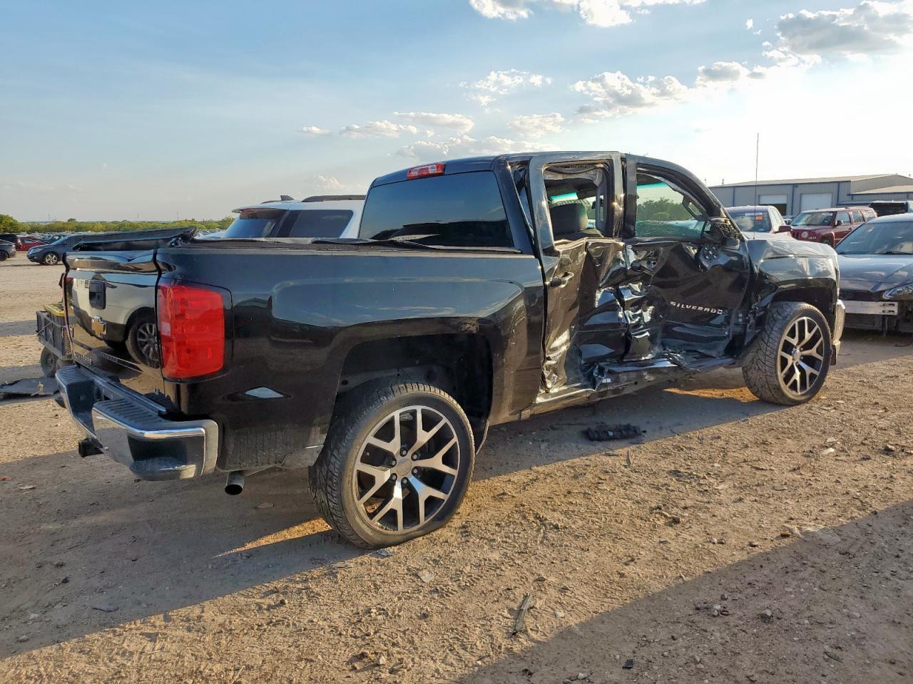 2018 CHEVROLET Silverado