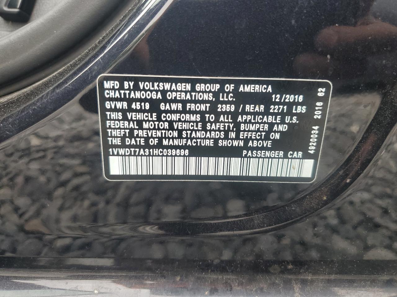 2017 VOLKSWAGEN Passat