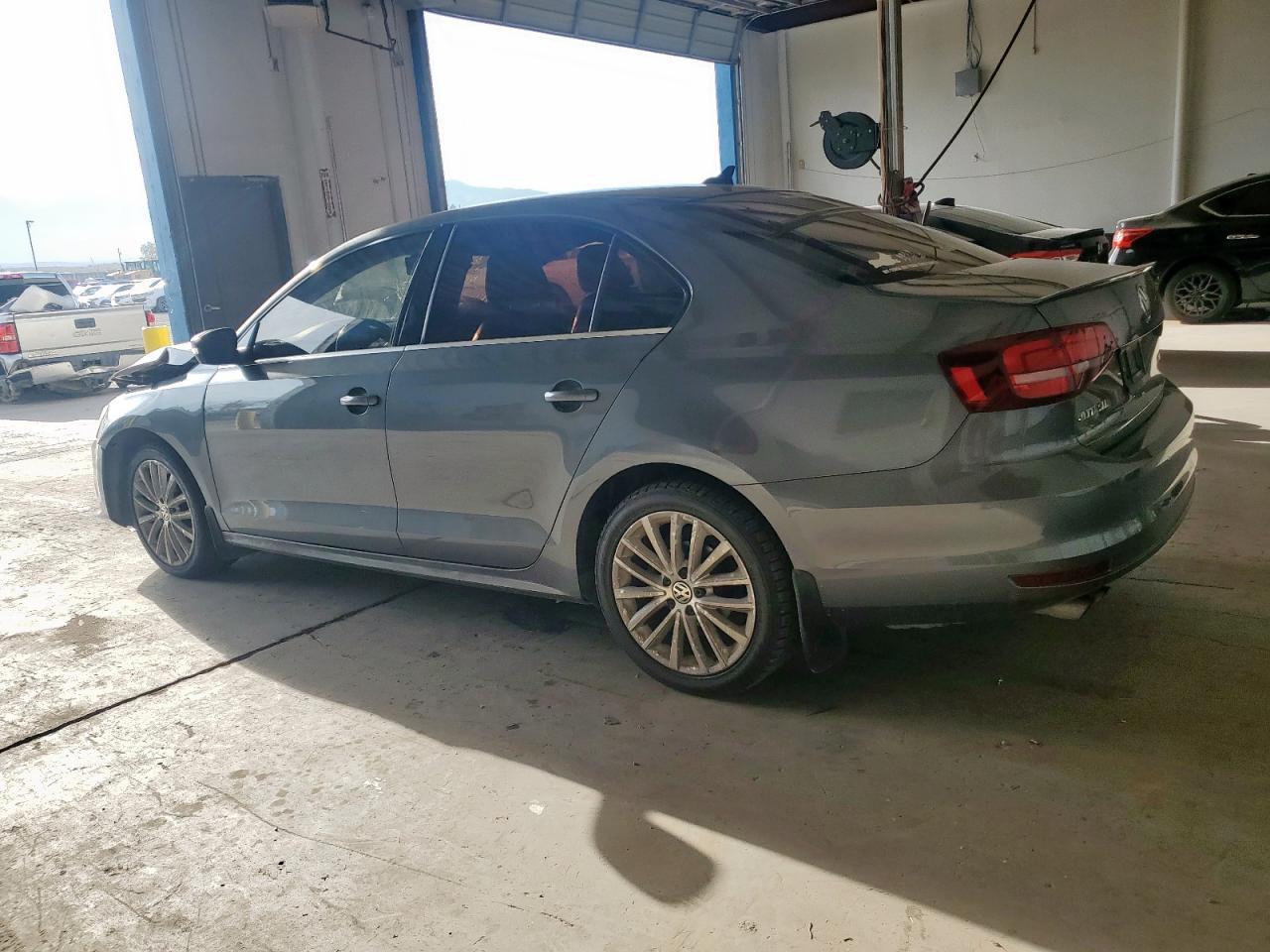 2016 VOLKSWAGEN JETTA