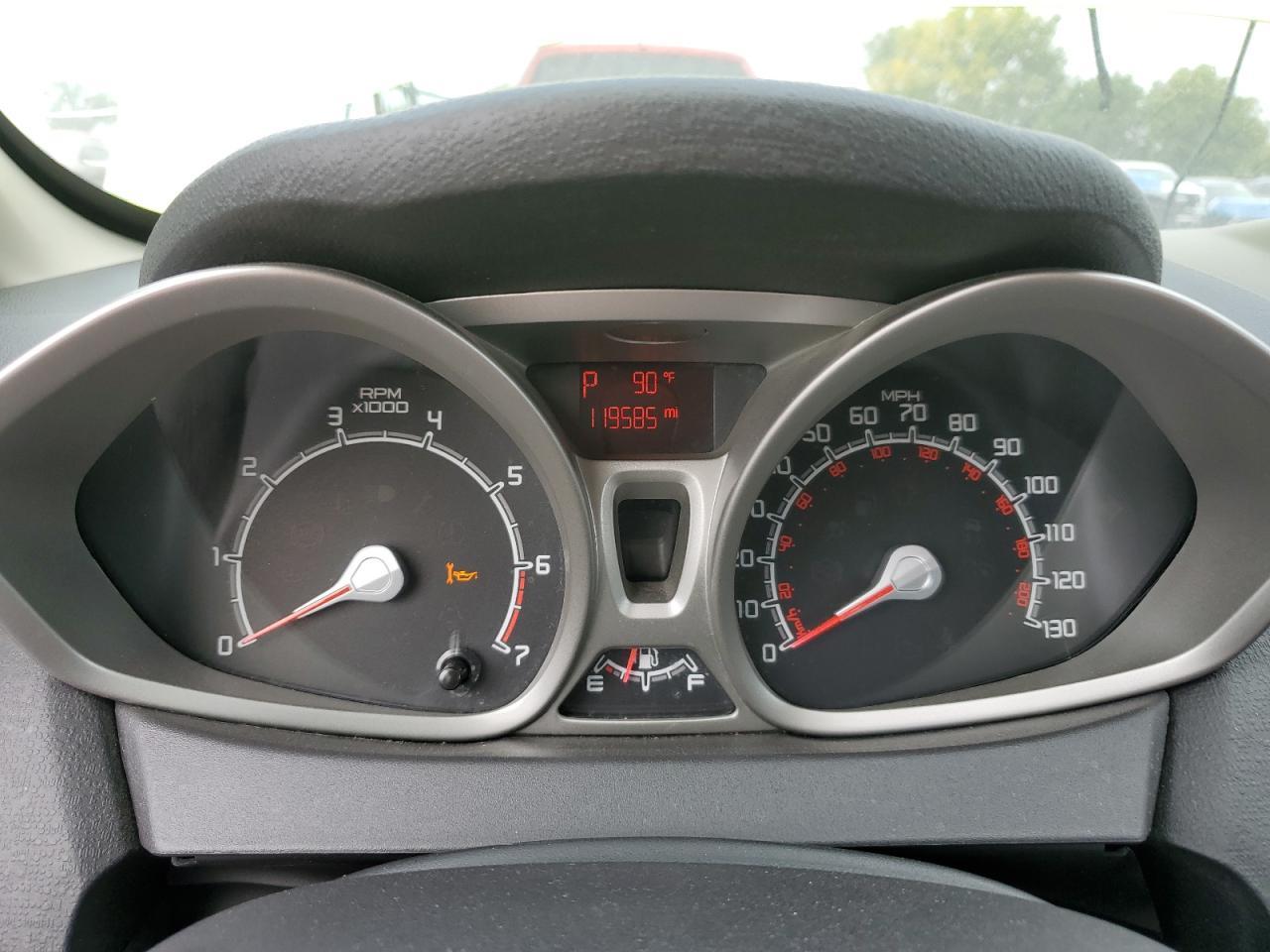 2011 FORD Fiesta