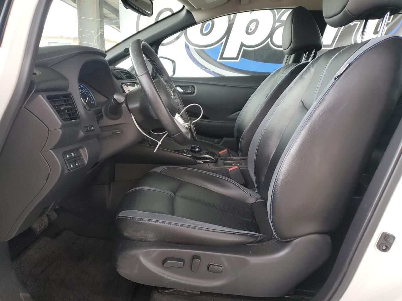 2022 NISSAN LEAF