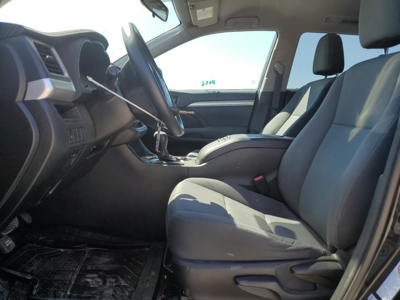 2016 TOYOTA HIGHLANDER