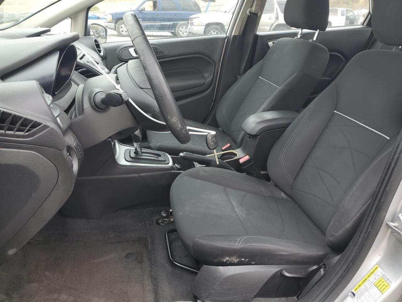 2014 FORD Fiesta