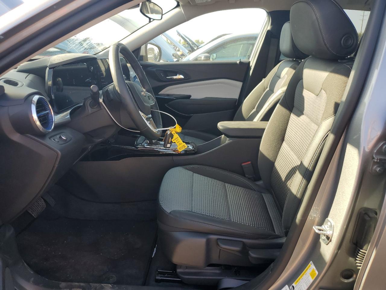 2025 CHEVROLET TRAX