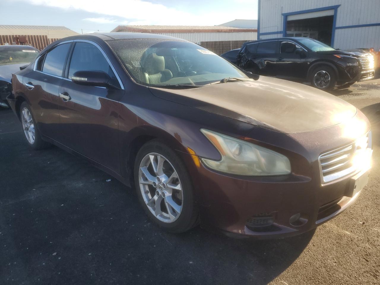 2014 NISSAN Maxima