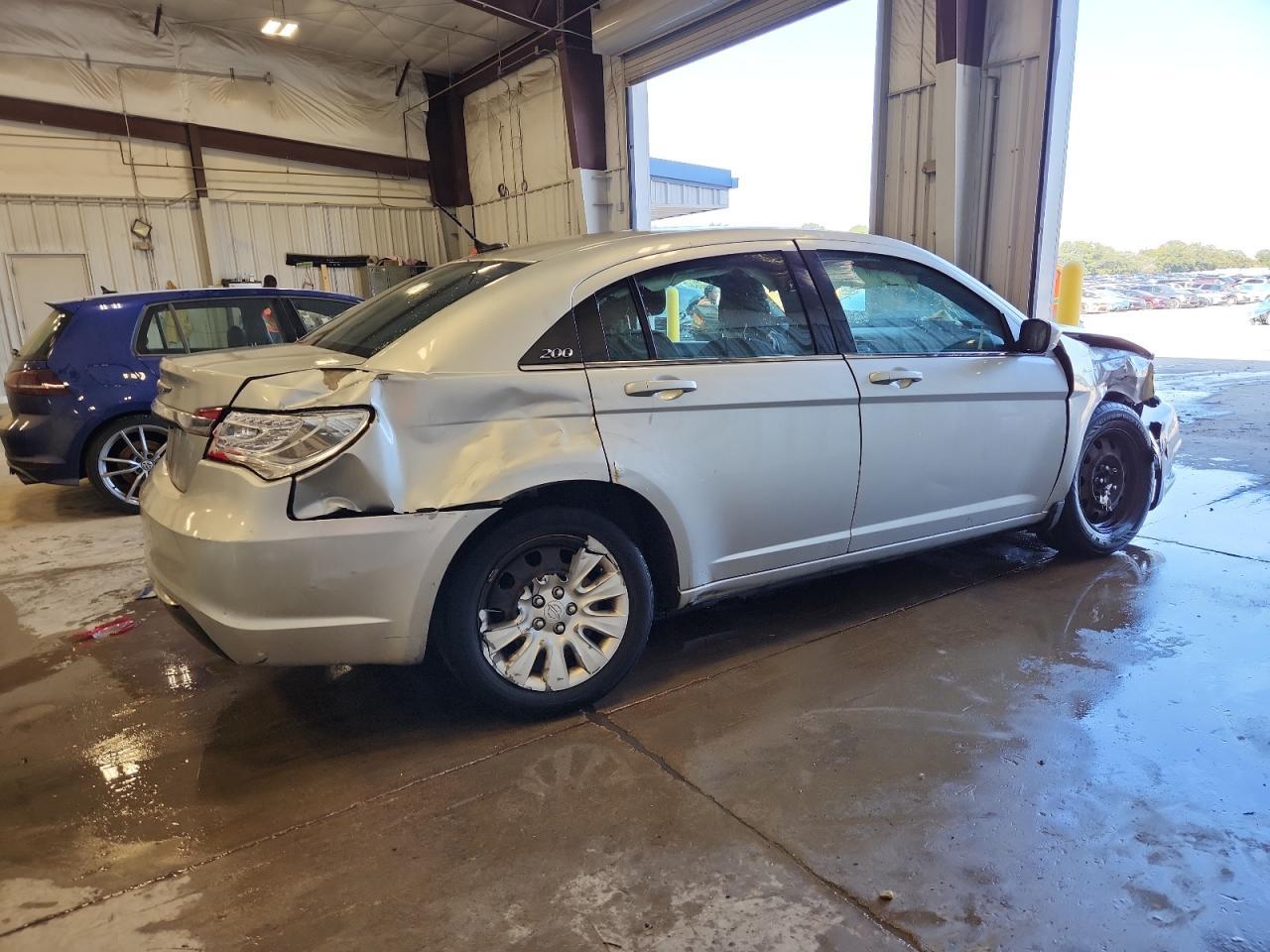 2012 CHRYSLER 200